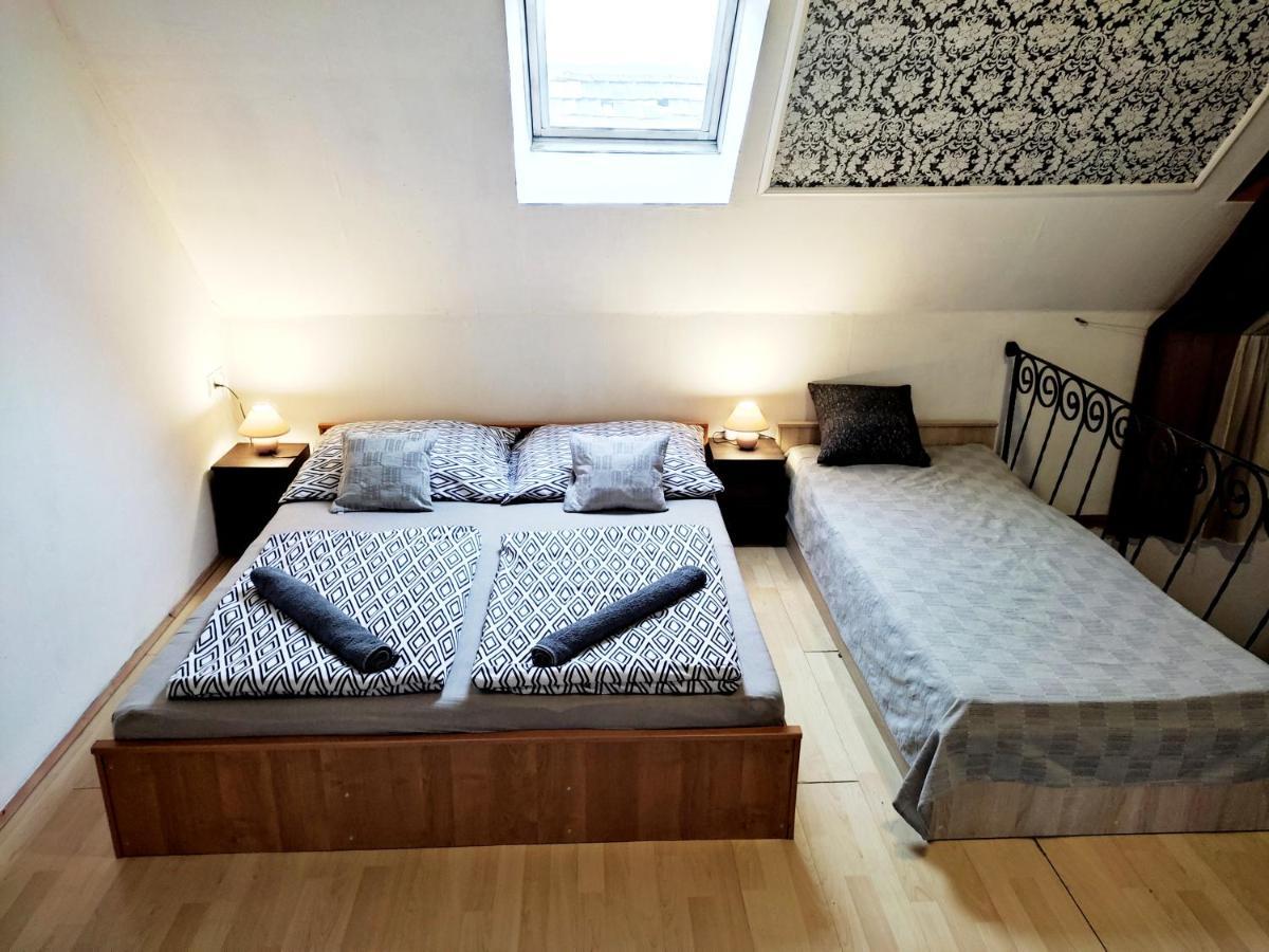 Monami Art Apartman Вац Екстер'єр фото